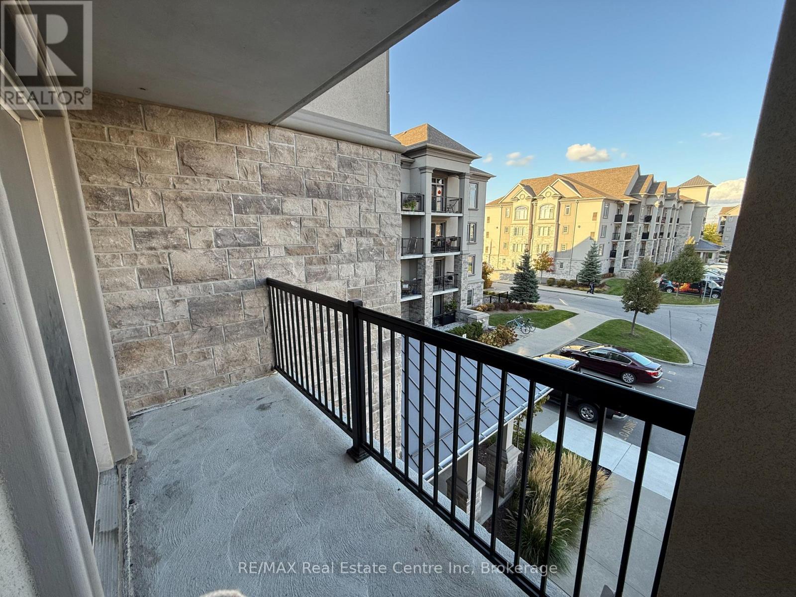 306 - 1440 Main Street E, Milton, Ontario  L9T 0R3 - Photo 11 - W12461687