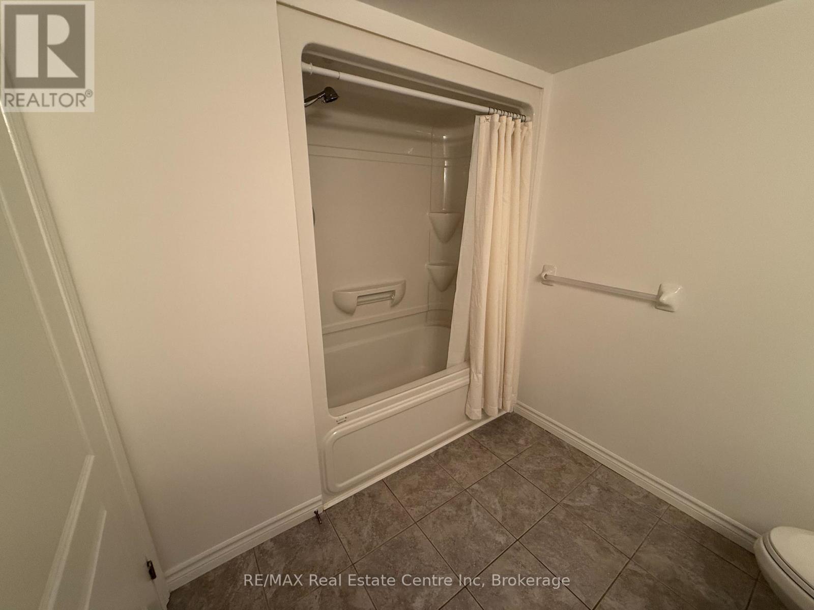 306 - 1440 Main Street E, Milton, Ontario  L9T 0R3 - Photo 21 - W12461687