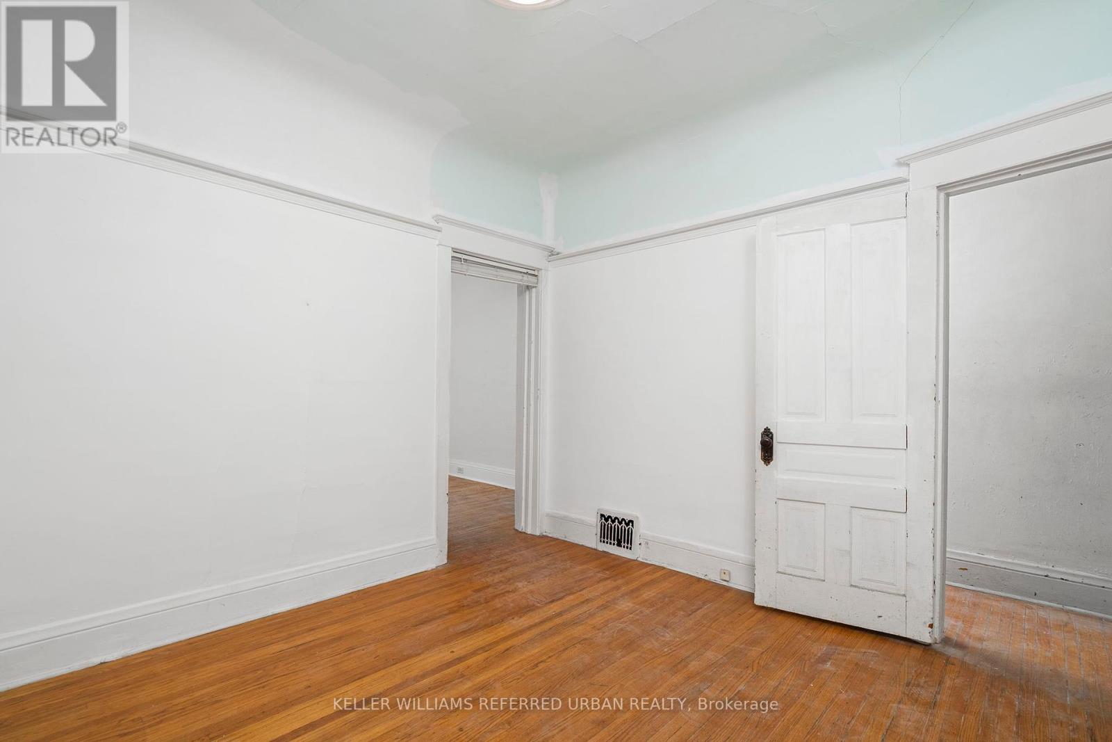 1182 Dufferin Street, Toronto, Ontario  M6H 4B8 - Photo 12 - W12461611