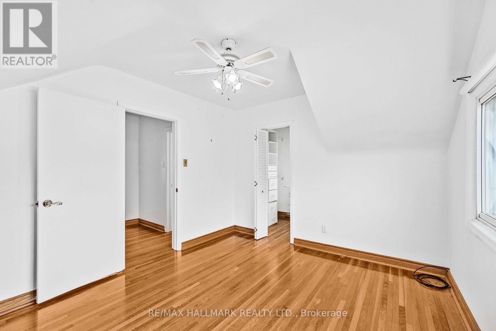 17 Tofield Crescent, Toronto, Ontario  M9W 2B8 - Photo 13 - W12461616