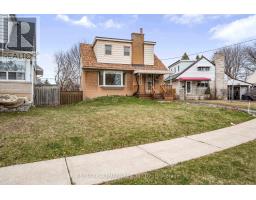 17 TOFIELD CRESCENT, Toronto, Ontario