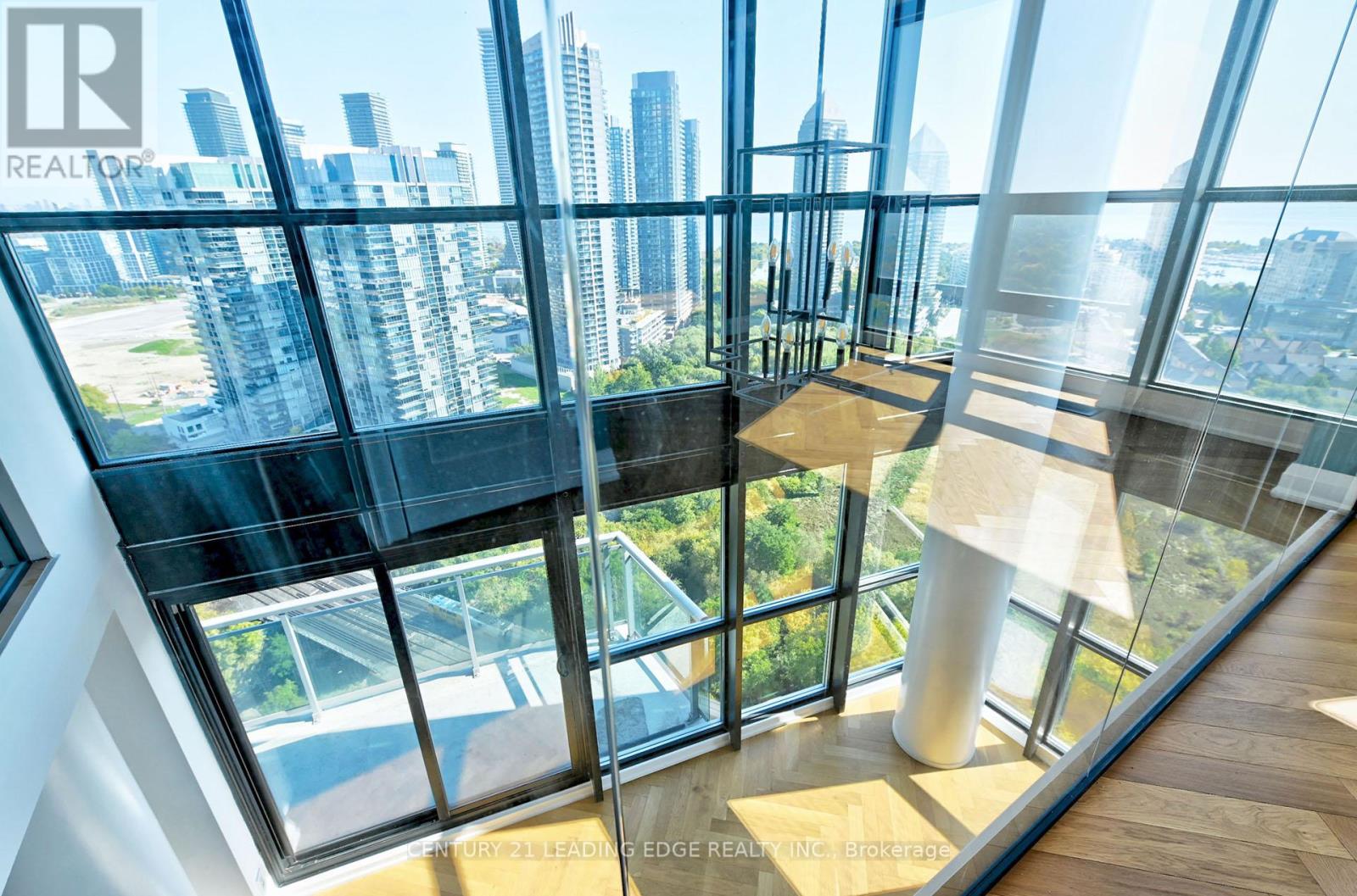 2704 - 155 Legion Road N, Toronto, Ontario  M8Y 0A7 - Photo 4 - W12461629
