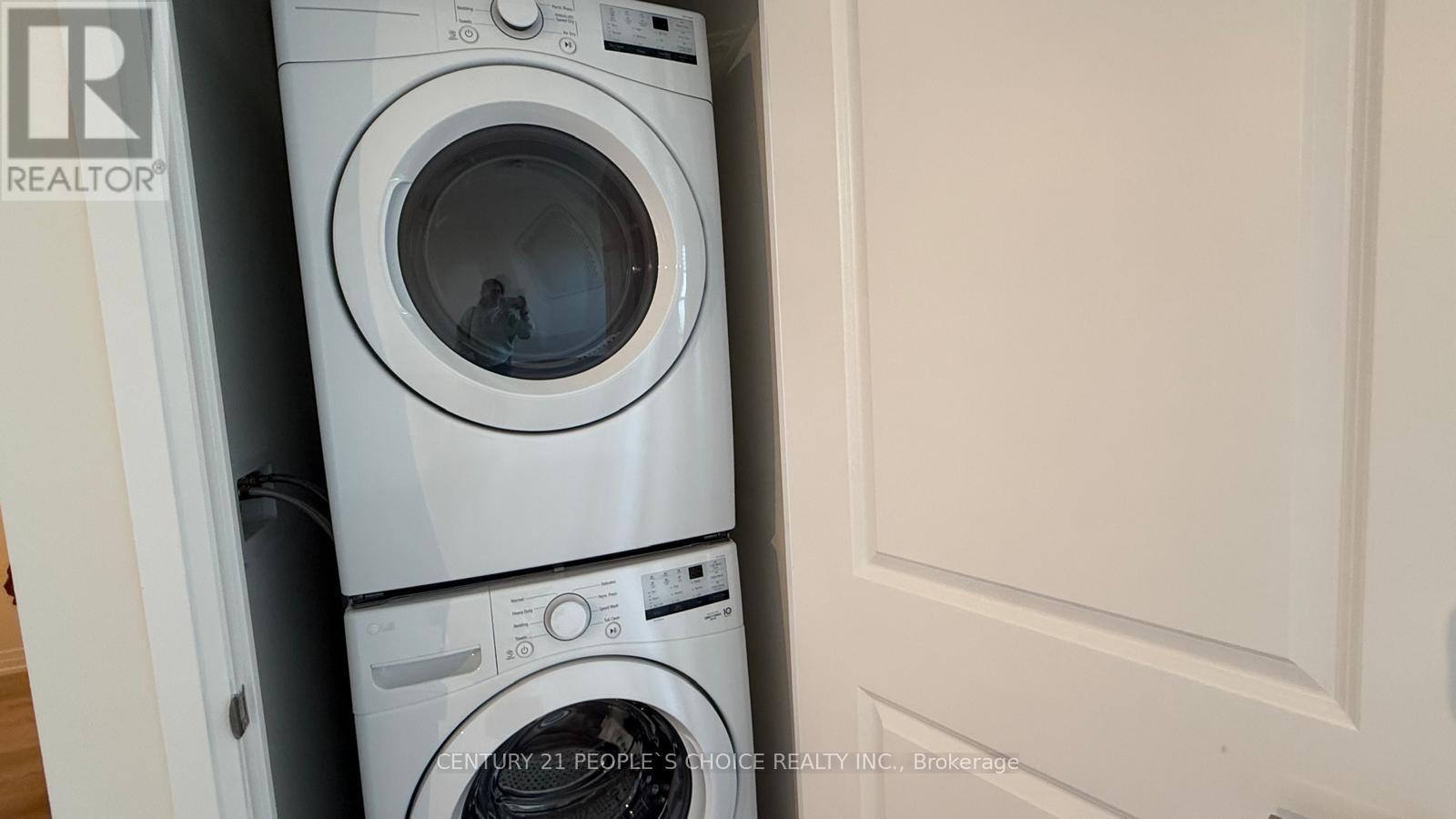1907 - 15 Watergarden Drive, Mississauga, Ontario  L5R 1B2 - Photo 14 - W12461639