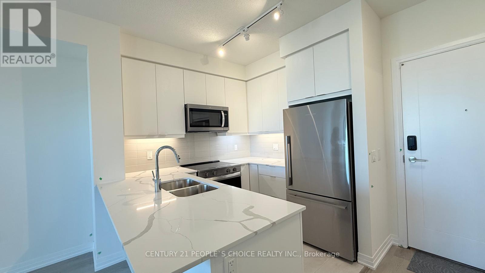 1907 - 15 Watergarden Drive, Mississauga, Ontario  L5R 1B2 - Photo 2 - W12461639