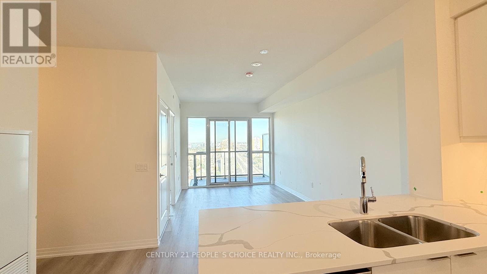 1907 - 15 Watergarden Drive, Mississauga, Ontario  L5R 1B2 - Photo 3 - W12461639