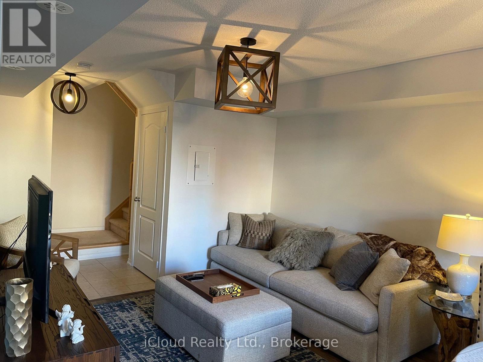 8 - 2492 Post Road, Oakville, Ontario  L6H 0K1 - Photo 5 - W12461644