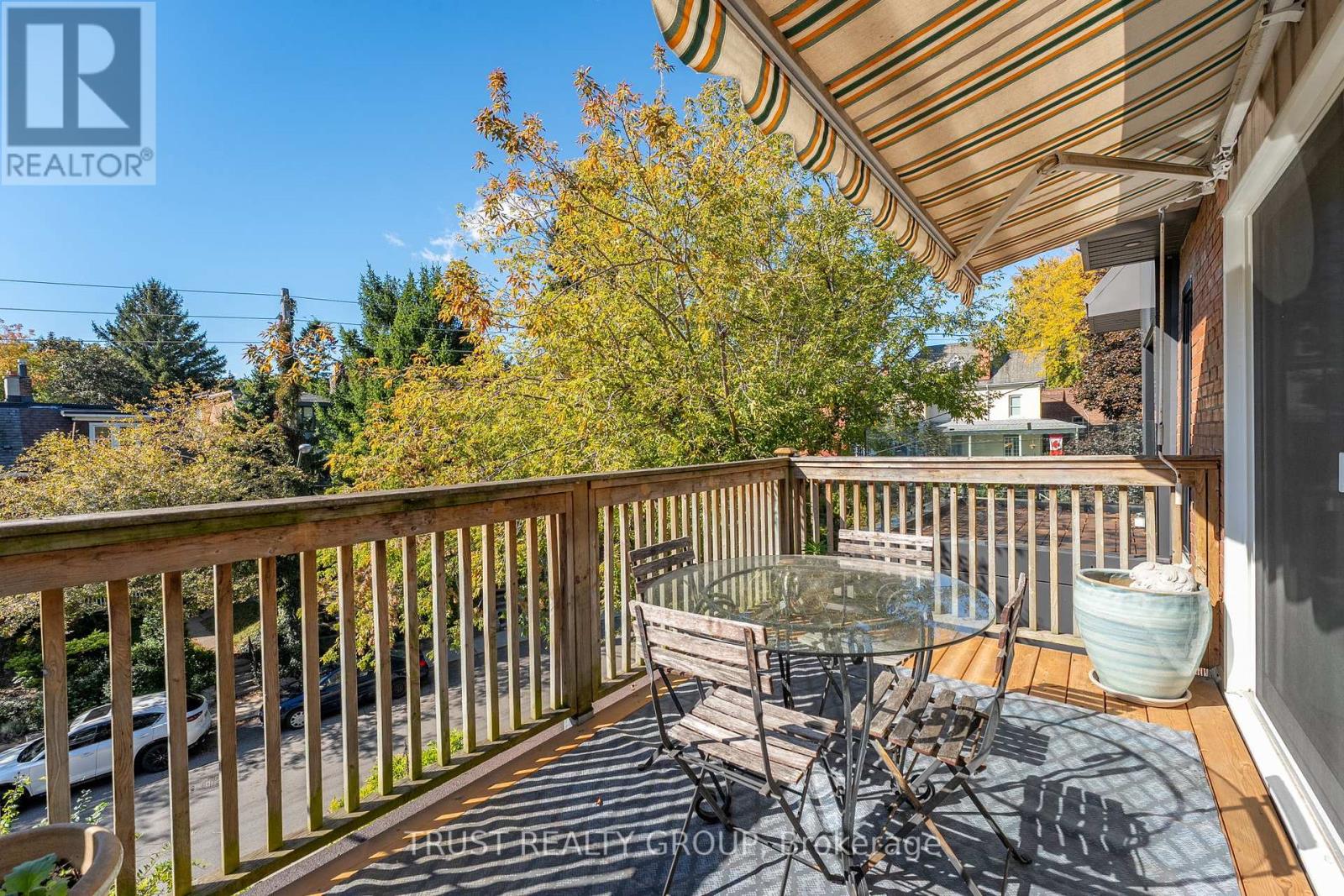 Upper - 73 Indian Road, Toronto, Ontario  M6R 2V5 - Photo 17 - W12461658