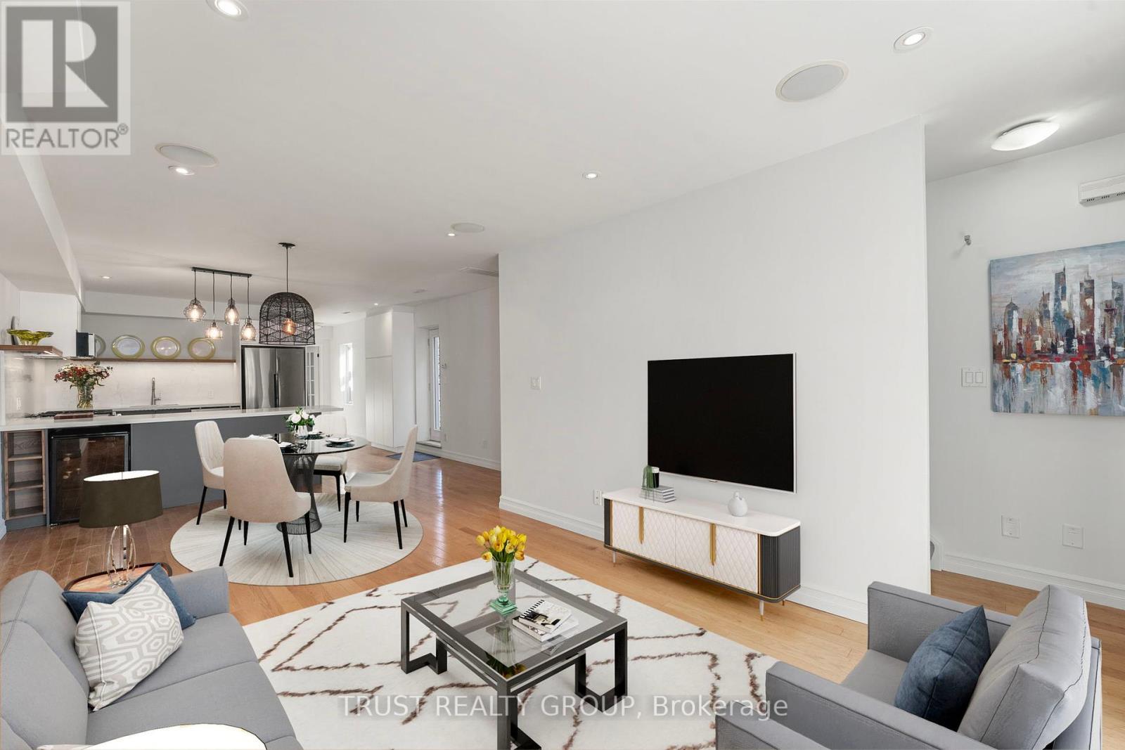 Upper - 73 Indian Road, Toronto, Ontario  M6R 2V5 - Photo 2 - W12461658