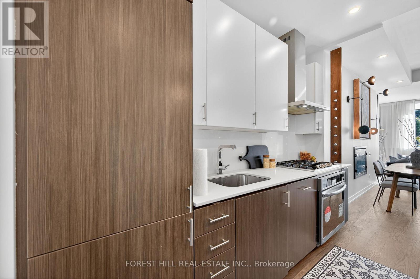 156 - 38 Howard Park Avenue, Toronto, Ontario  M6R 0A5 - Photo 10 - W12461675