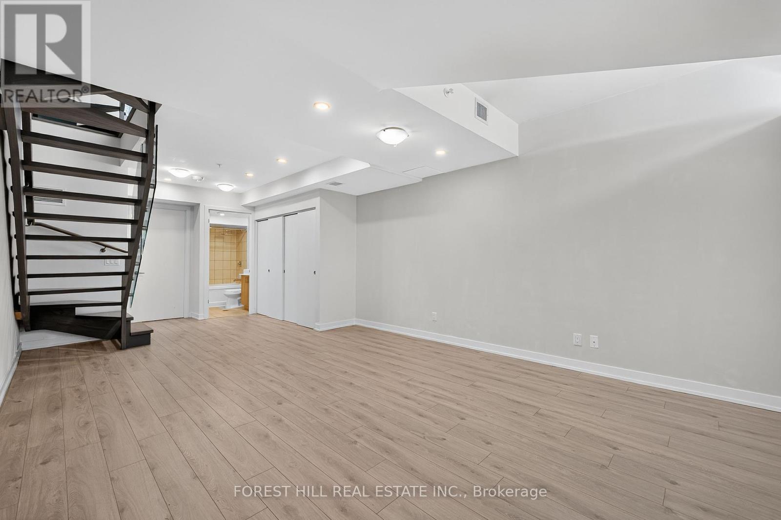 156 - 38 Howard Park Avenue, Toronto, Ontario  M6R 0A5 - Photo 30 - W12461675