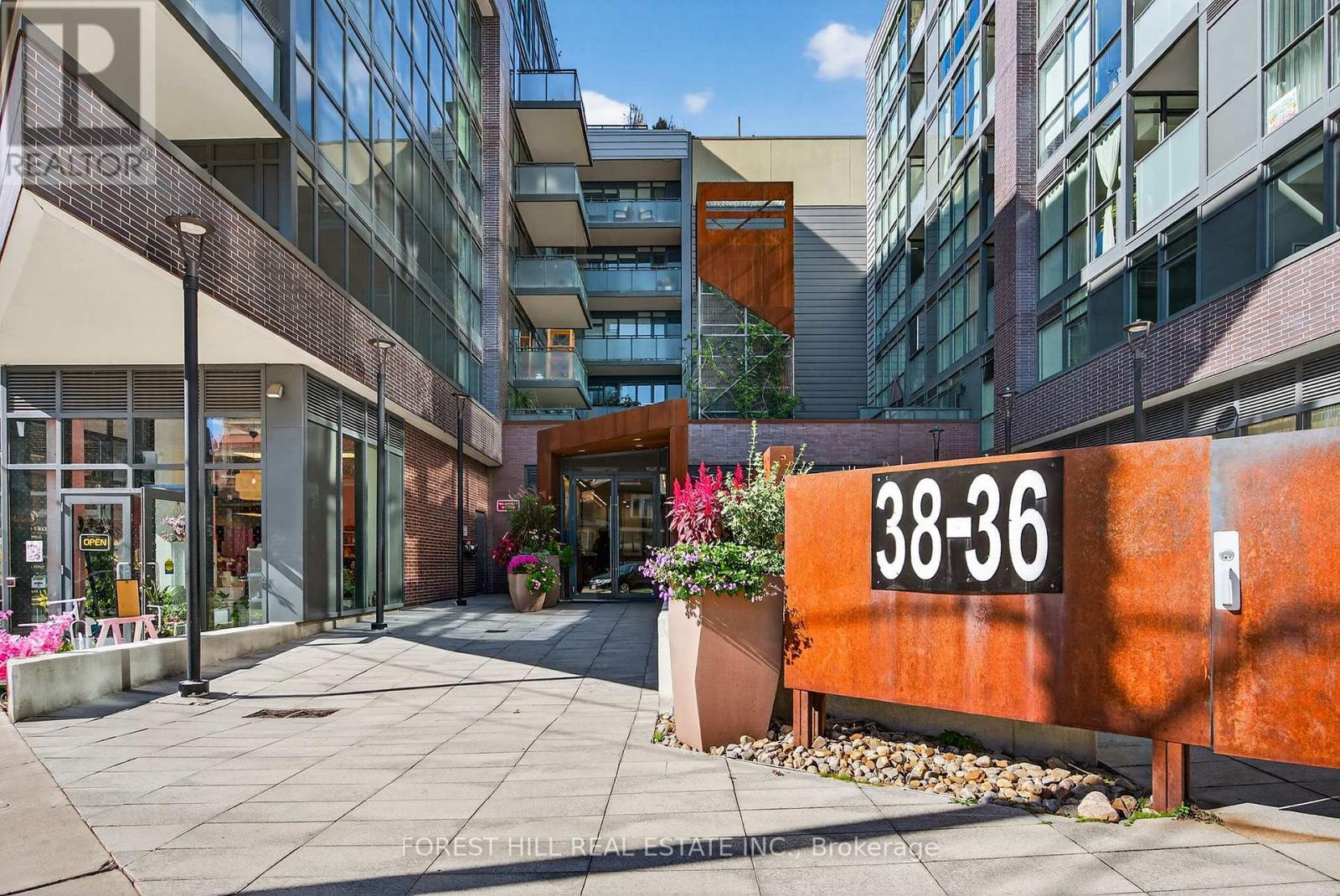 156 - 38 Howard Park Avenue, Toronto, Ontario  M6R 0A5 - Photo 35 - W12461675