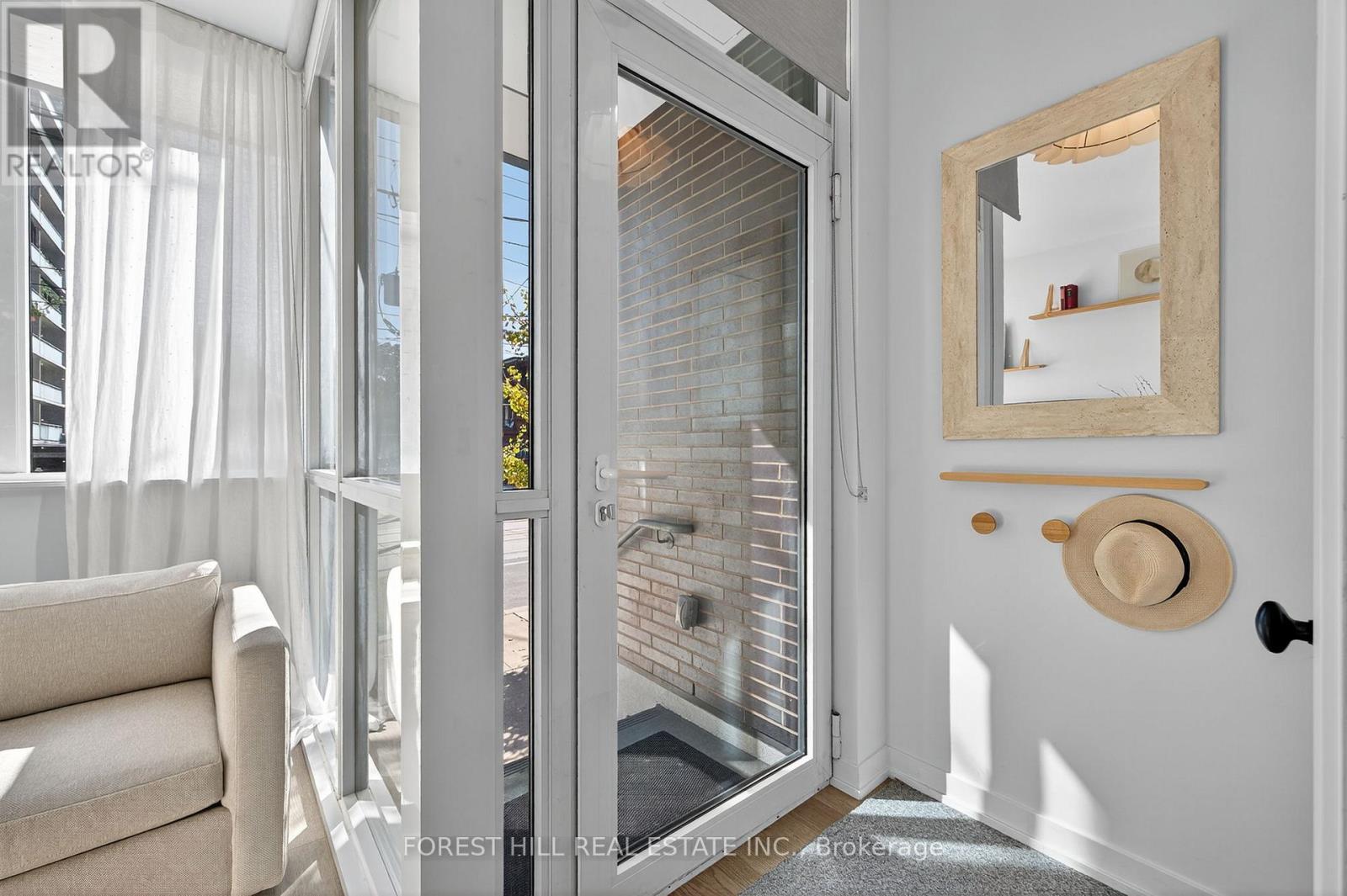 156 - 38 Howard Park Avenue, Toronto, Ontario  M6R 0A5 - Photo 6 - W12461675