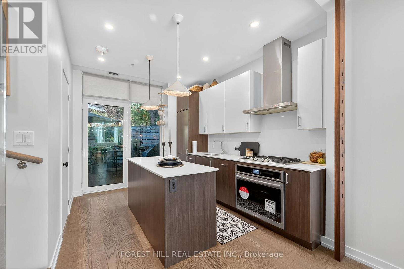 156 - 38 Howard Park Avenue, Toronto, Ontario  M6R 0A5 - Photo 7 - W12461675