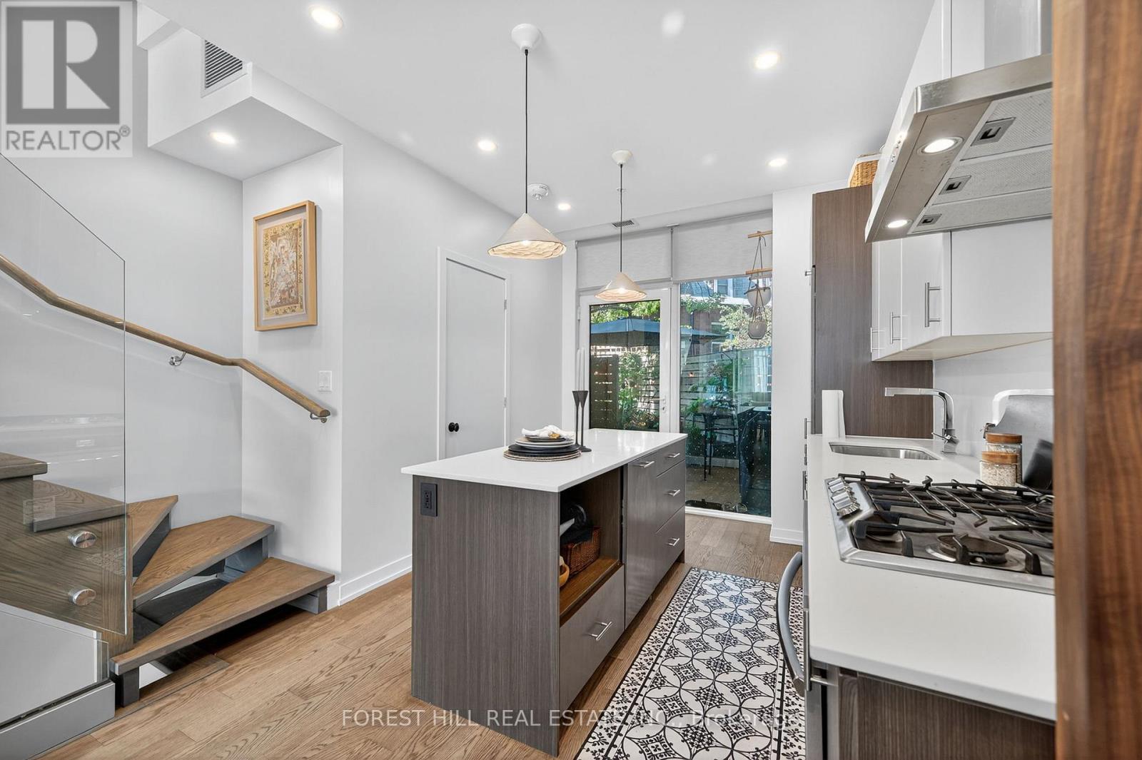156 - 38 Howard Park Avenue, Toronto, Ontario  M6R 0A5 - Photo 8 - W12461675