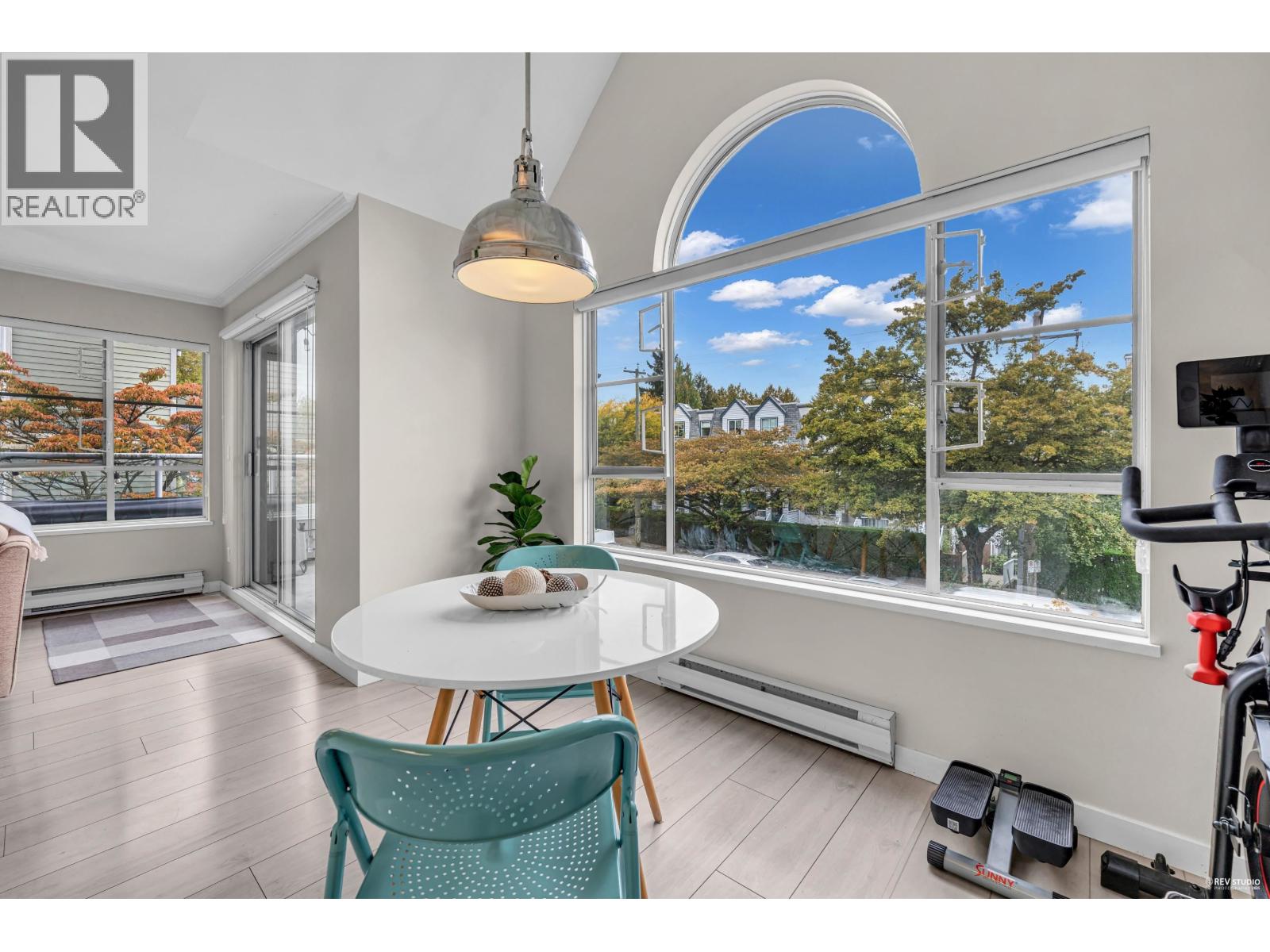 305 868 W 16th Avenue, Vancouver, British Columbia  V5Z 1T1 - Photo 10 - R3058235