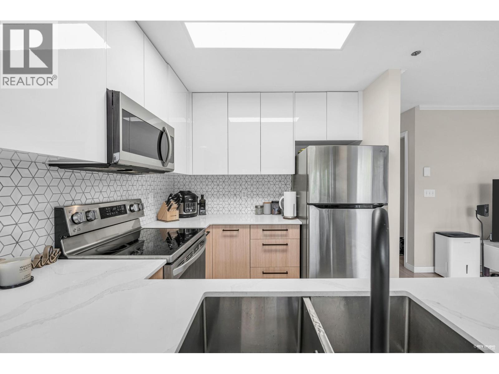 305 868 W 16th Avenue, Vancouver, British Columbia  V5Z 1T1 - Photo 9 - R3058235