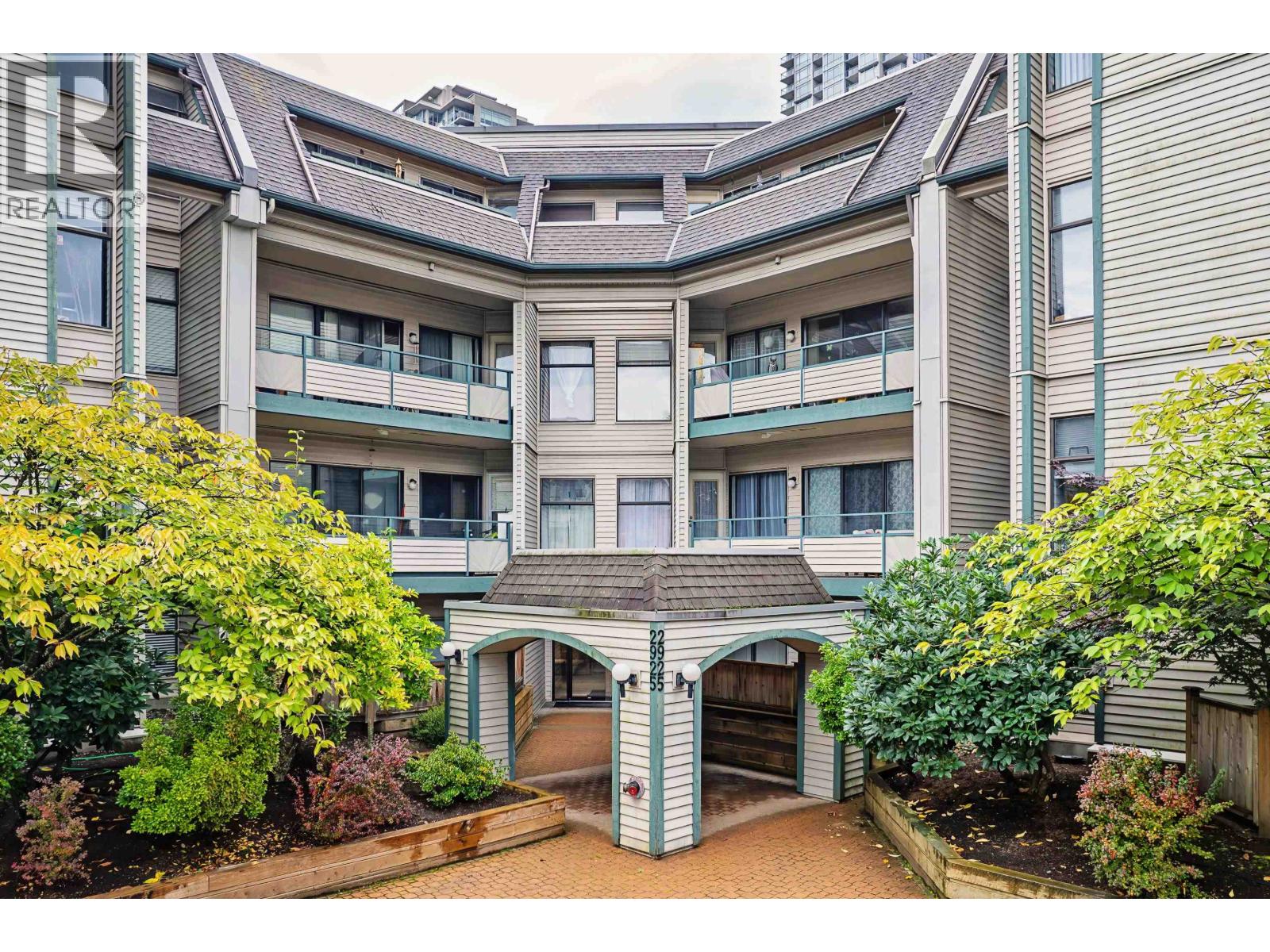305 2925 GLEN DRIVE, coquitlam, British Columbia