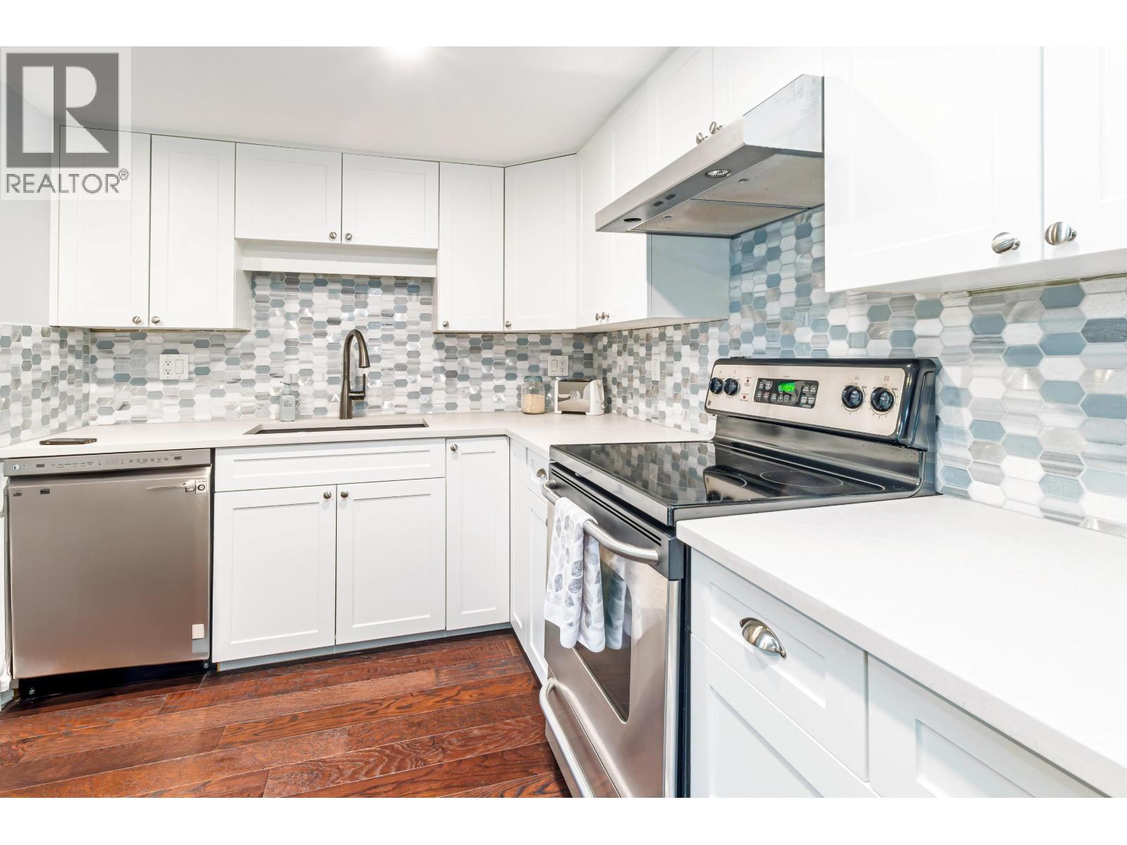 305 2925 Glen Drive, Coquitlam, British Columbia  V3B 7H9 - Photo 16 - R3058236