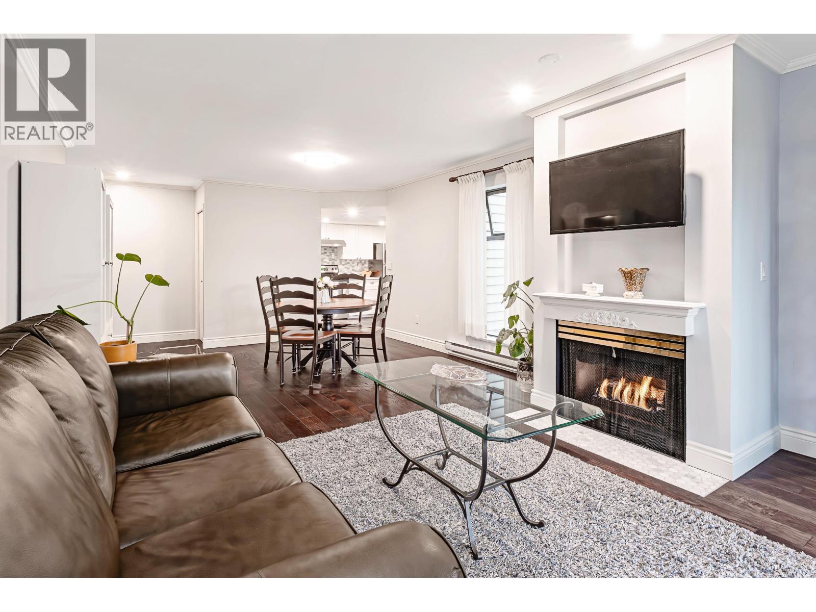 305 2925 Glen Drive, Coquitlam, British Columbia  V3B 7H9 - Photo 5 - R3058236