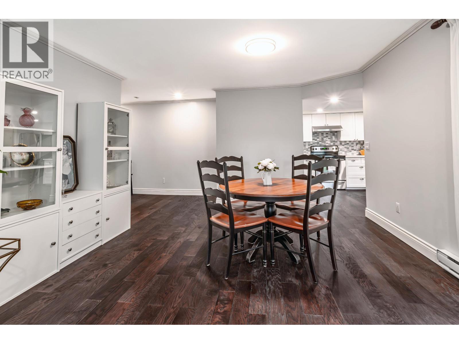 305 2925 Glen Drive, Coquitlam, British Columbia  V3B 7H9 - Photo 8 - R3058236