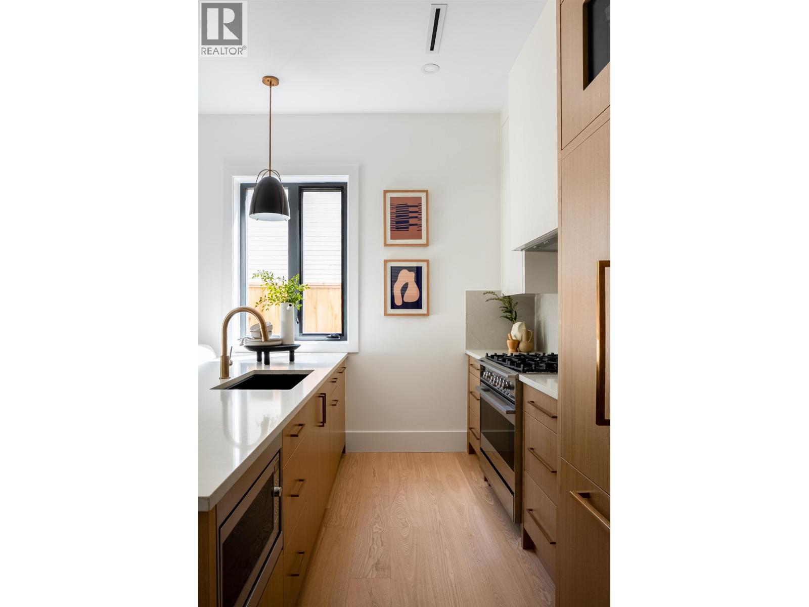 1 356 E 40th Avenue, Vancouver, British Columbia  V5W 1L9 - Photo 2 - R3058254