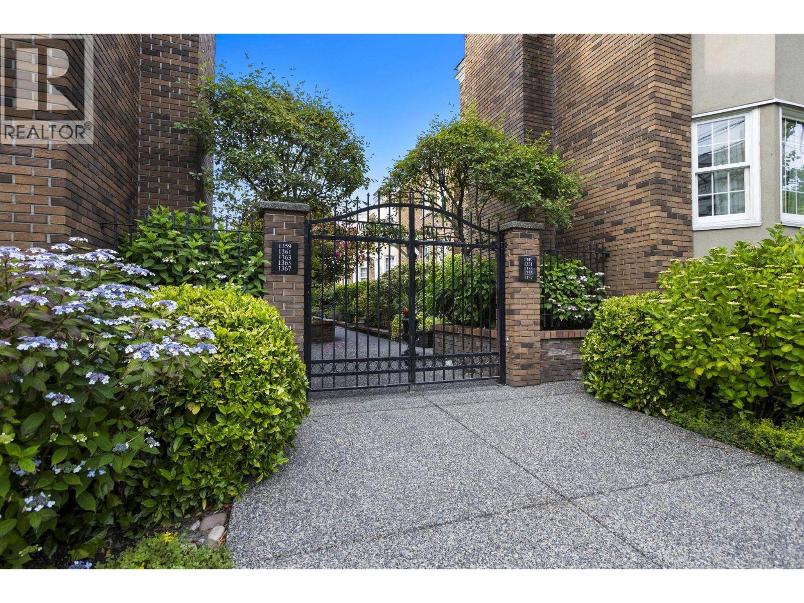 1365 W 7th Avenue, Vancouver, British Columbia  V6H 1B8 - Photo 2 - R3058259