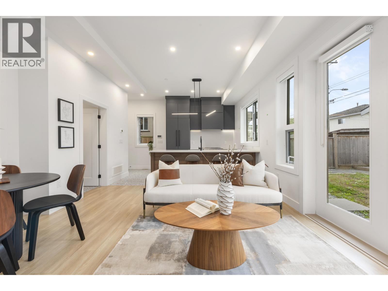 4014 Rupert Street, Vancouver, British Columbia  V5R 2H3 - Photo 11 - R3058277