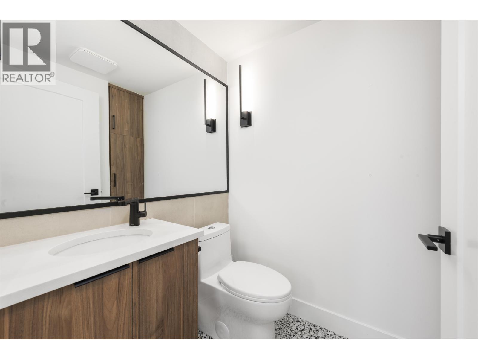 4014 Rupert Street, Vancouver, British Columbia  V5R 2H3 - Photo 12 - R3058277