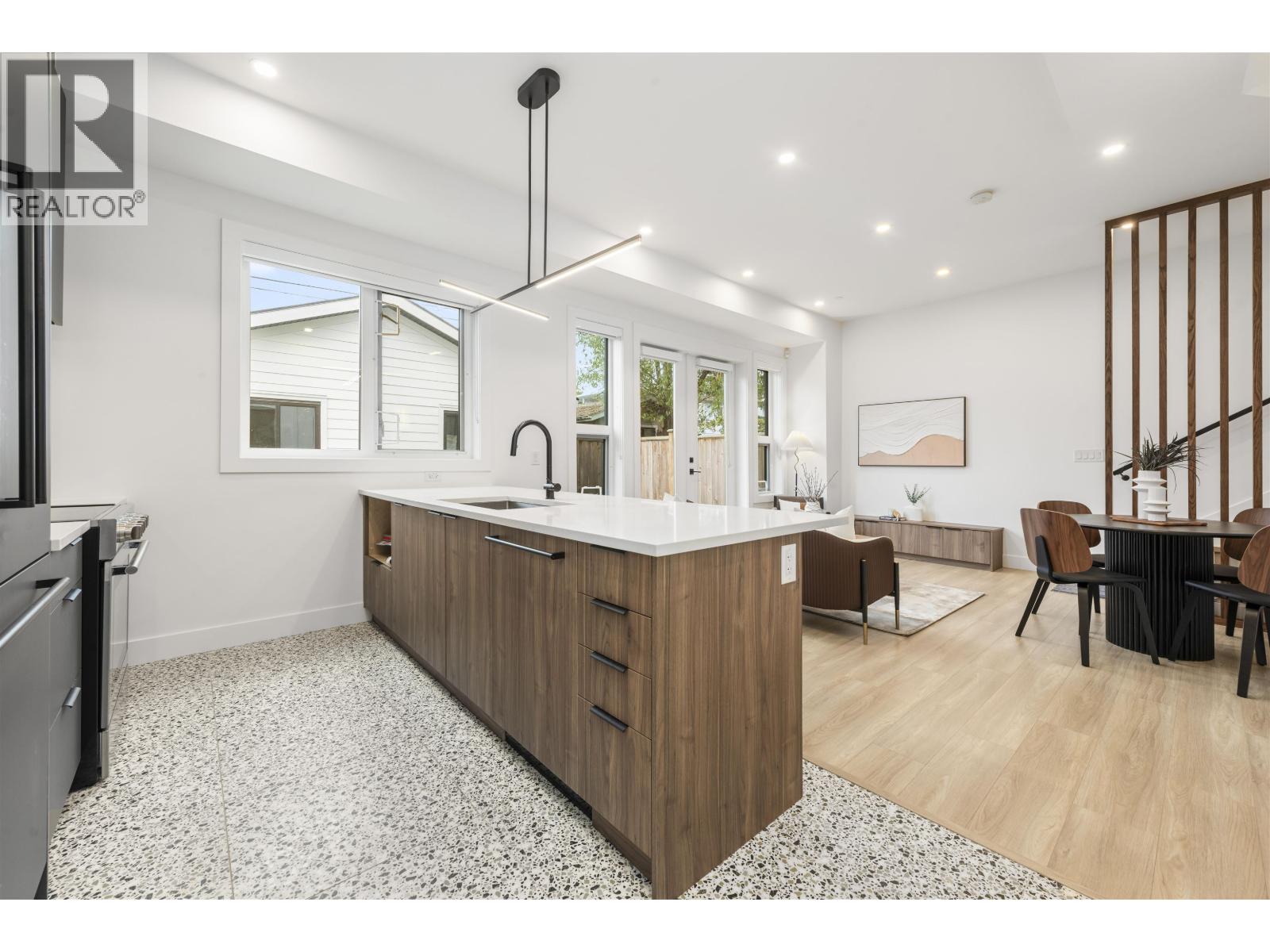 4014 Rupert Street, Vancouver, British Columbia  V5R 2H3 - Photo 5 - R3058277