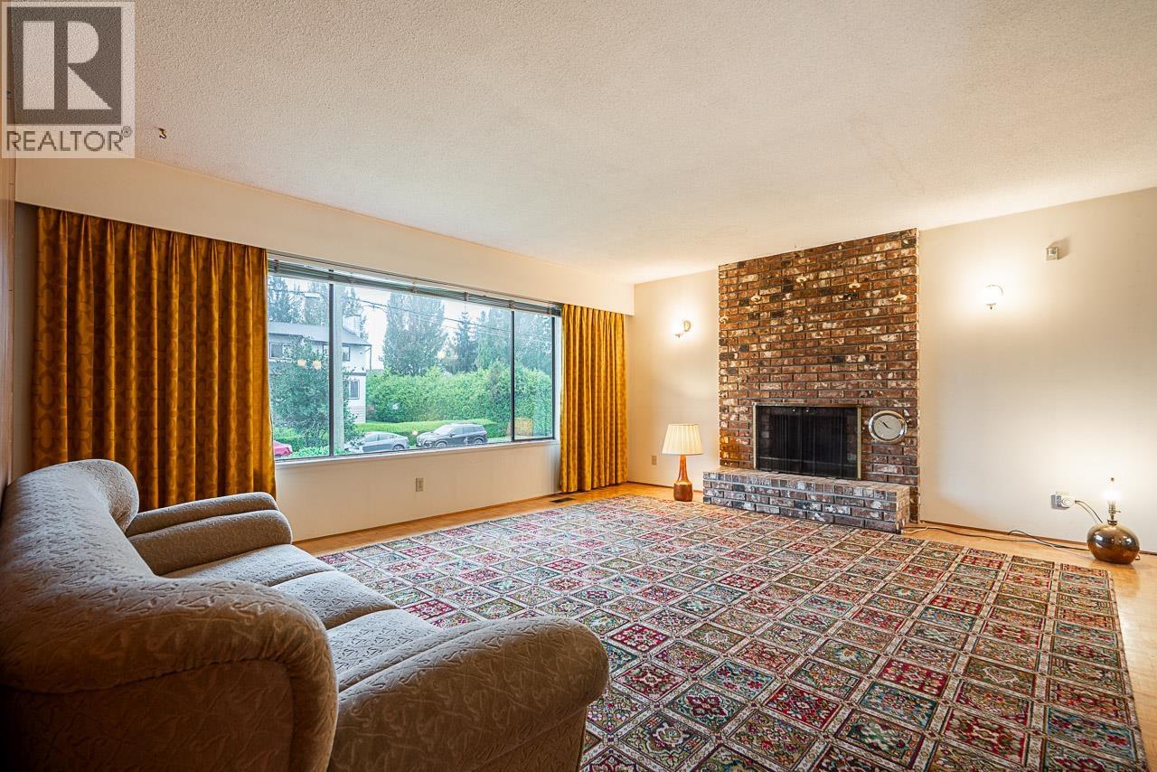 4550 Inman Avenue, Burnaby, British Columbia  V5G 2Y1 - Photo 5 - R3058222