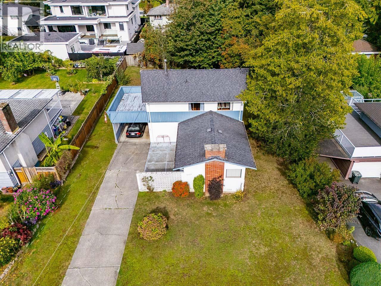 7475 COLLEEN STREET, Burnaby, British Columbia