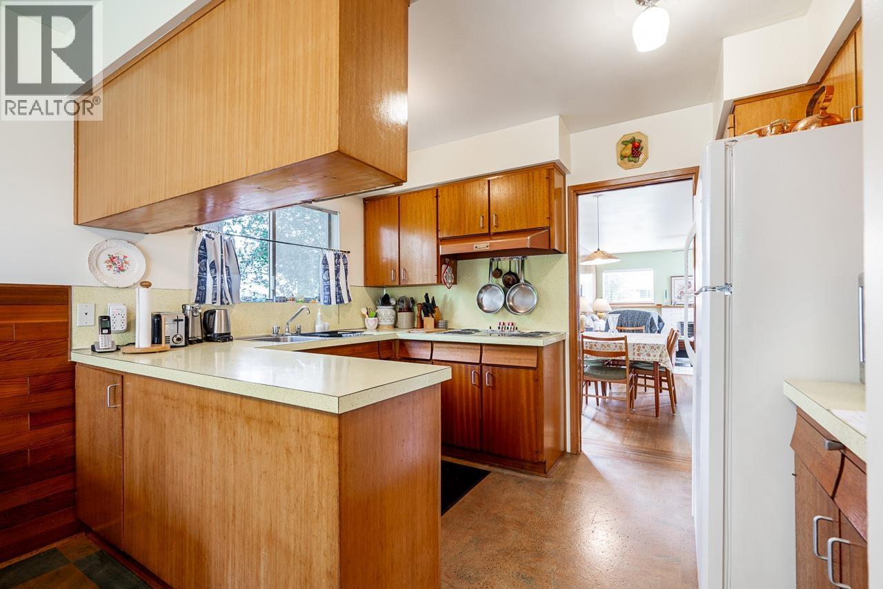 7475 Colleen Street, Burnaby, British Columbia  V5A 2A5 - Photo 17 - R3058224