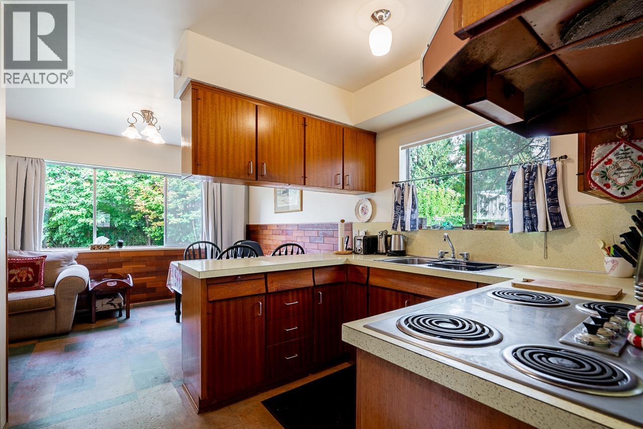 7475 Colleen Street, Burnaby, British Columbia  V5A 2A5 - Photo 20 - R3058224