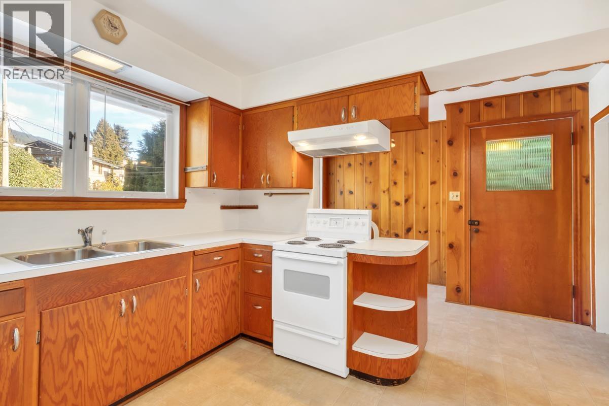 4386 Erwin Drive, West Vancouver, British Columbia  V7V 1H6 - Photo 13 - R3058250