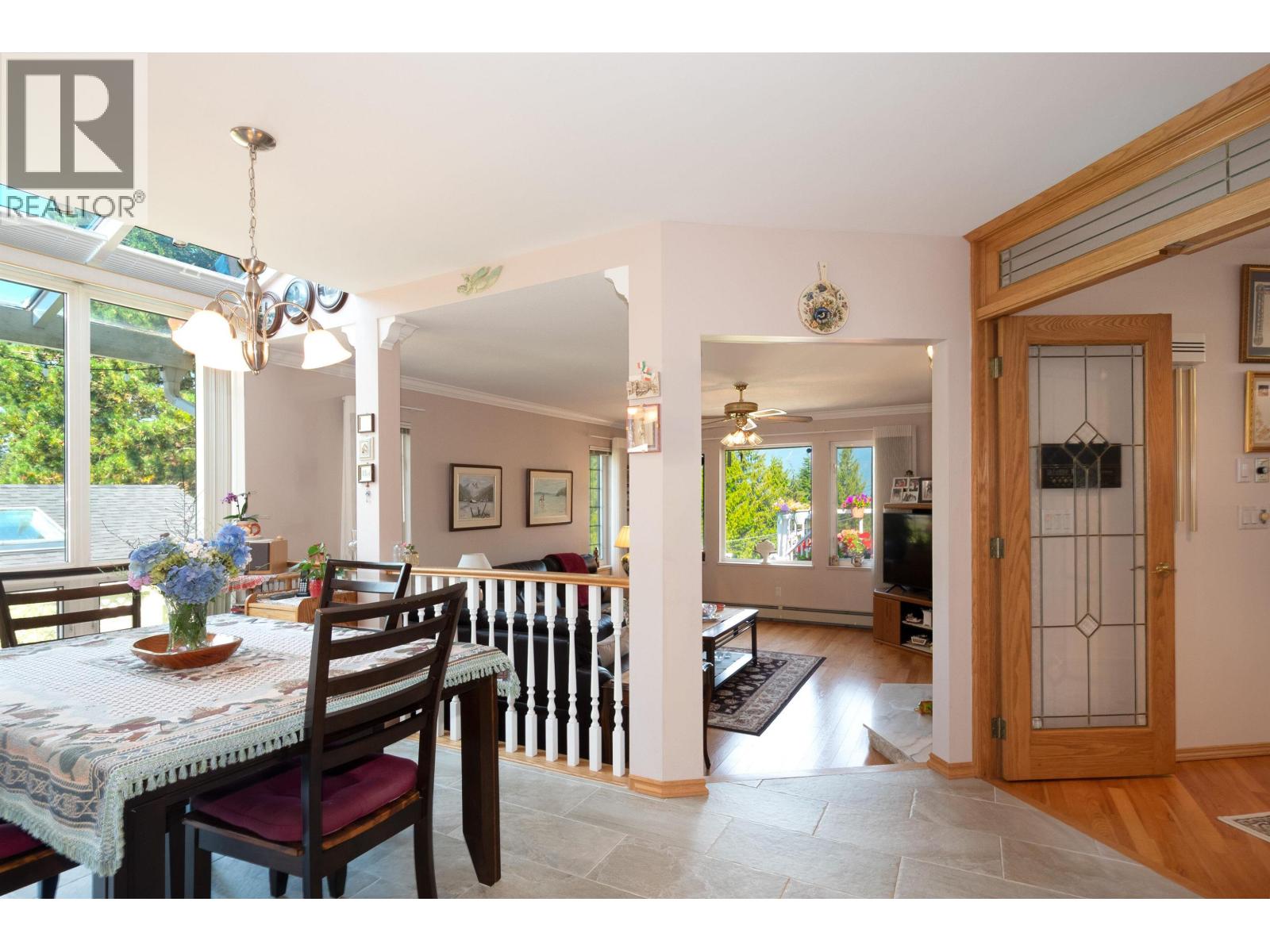 6440 Rosebery Avenue, West Vancouver, British Columbia  V7W 2C6 - Photo 14 - R3058268