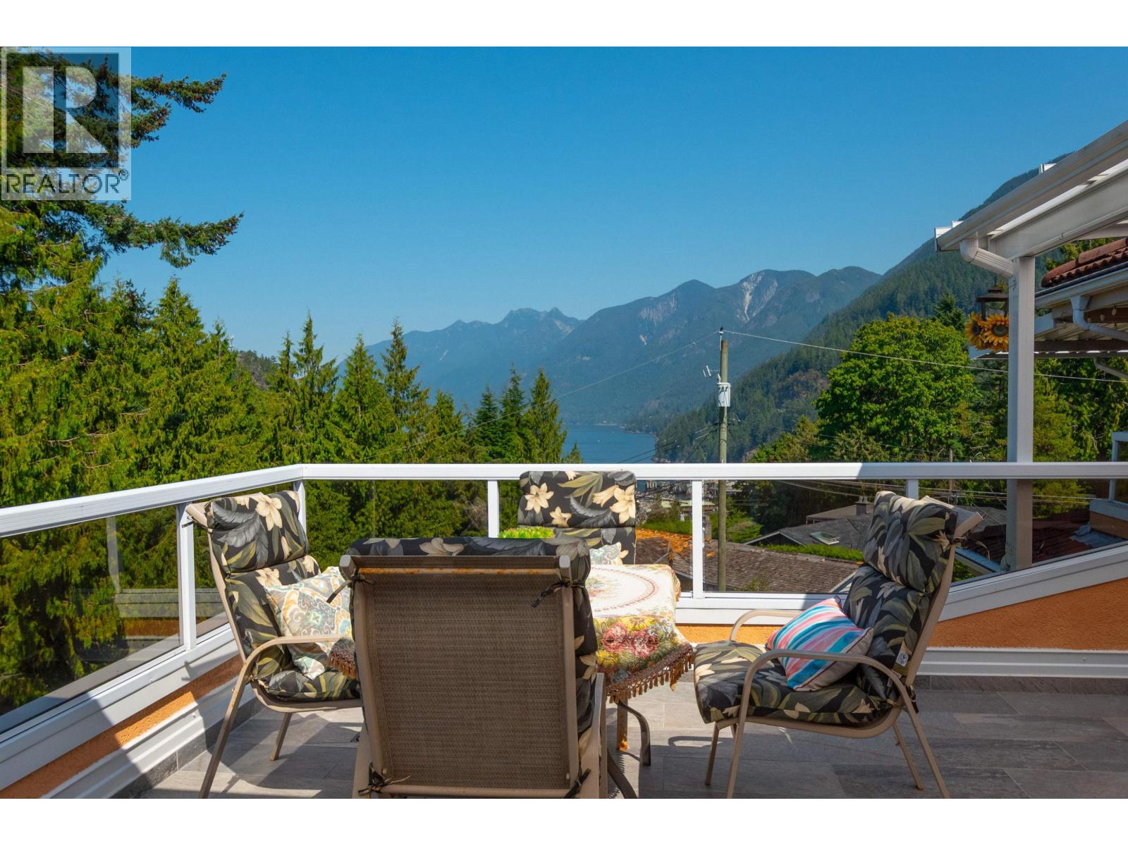6440 Rosebery Avenue, West Vancouver, British Columbia  V7W 2C6 - Photo 31 - R3058268