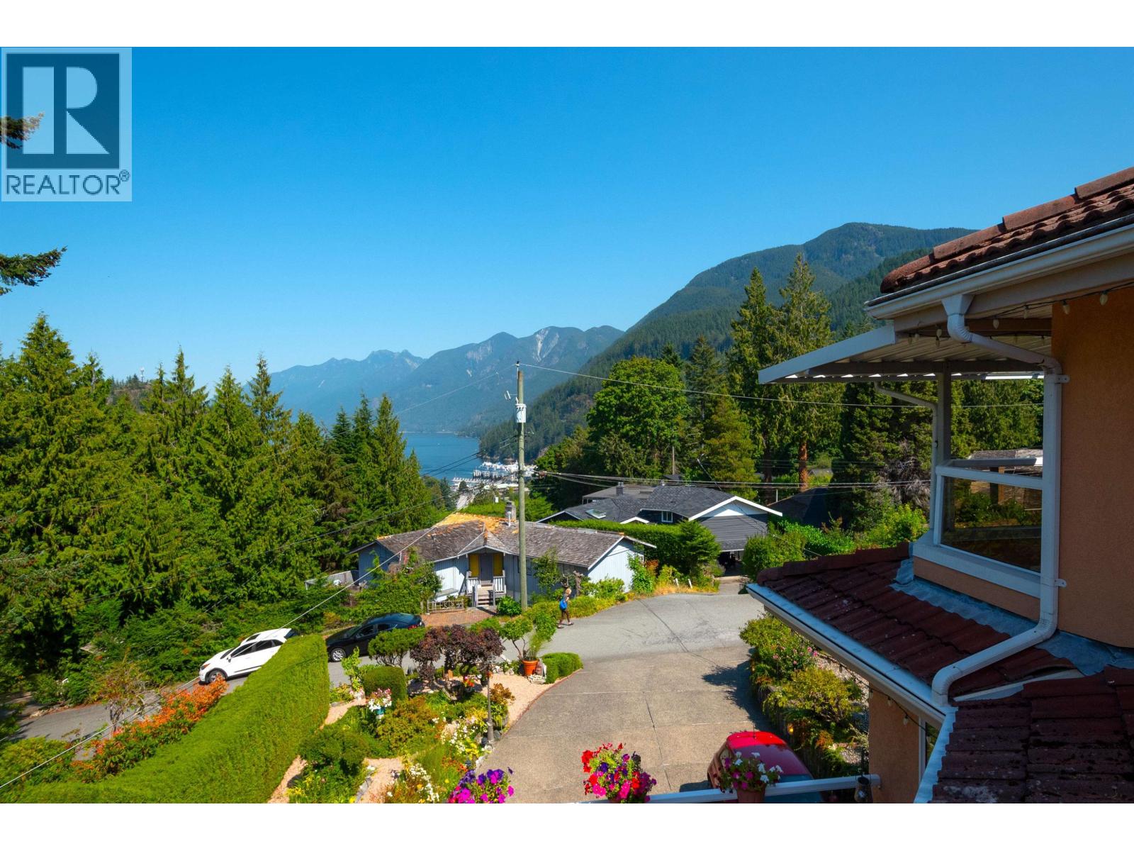 6440 Rosebery Avenue, West Vancouver, British Columbia  V7W 2C6 - Photo 32 - R3058268
