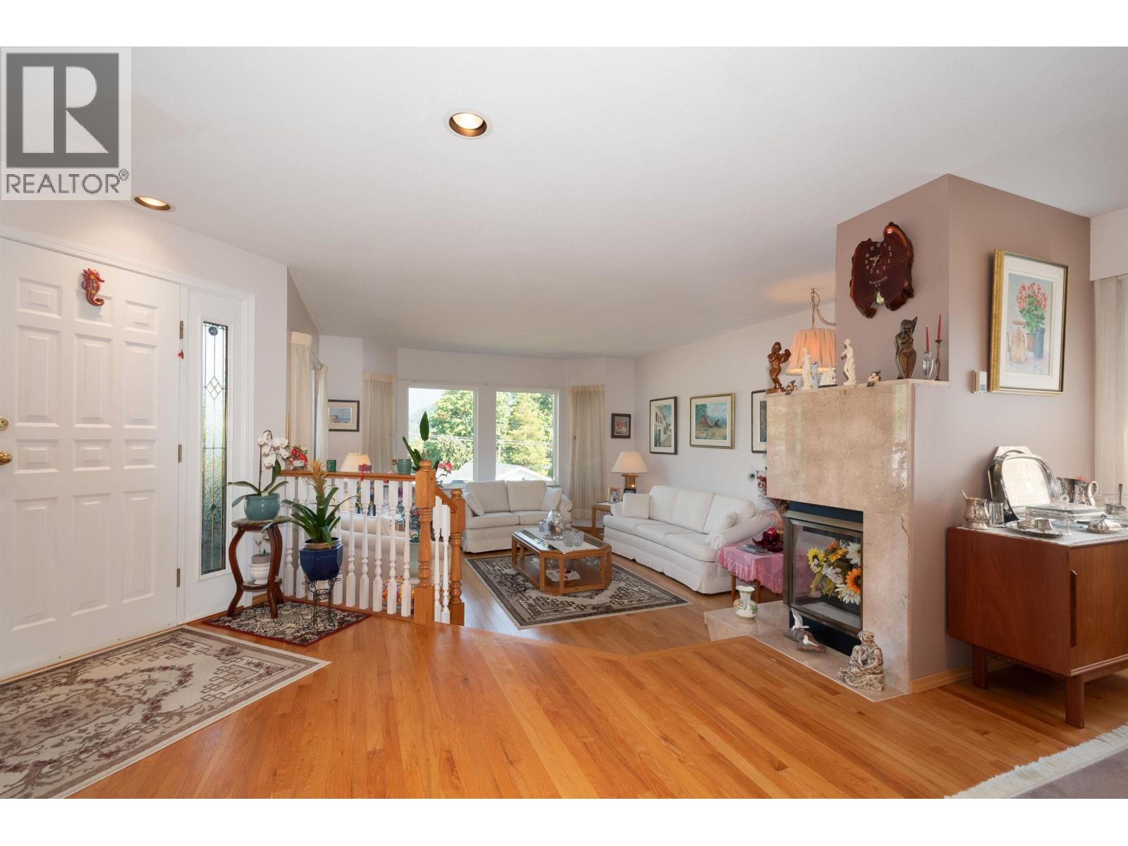 6440 Rosebery Avenue, West Vancouver, British Columbia  V7W 2C6 - Photo 5 - R3058268