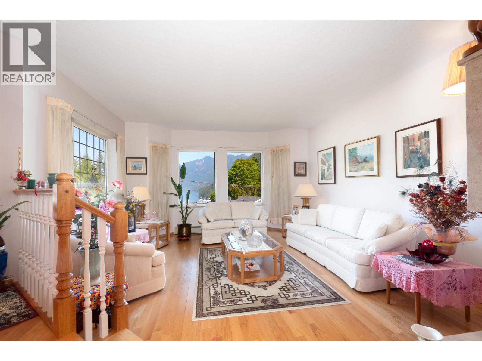 6440 Rosebery Avenue, West Vancouver, British Columbia  V7W 2C6 - Photo 6 - R3058268