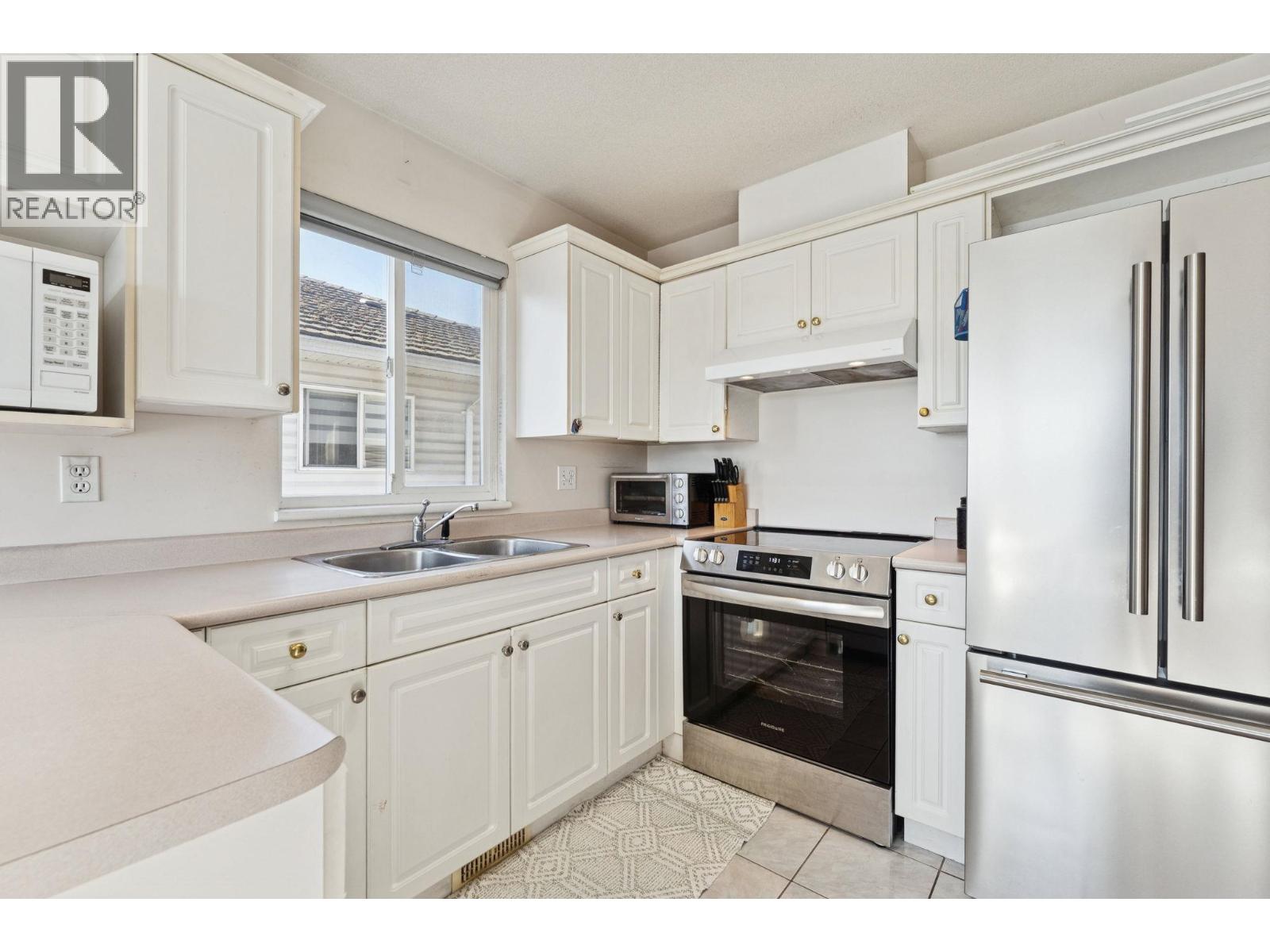 132 San Juan Place, Coquitlam, British Columbia  V3K 6Y8 - Photo 11 - R3058294