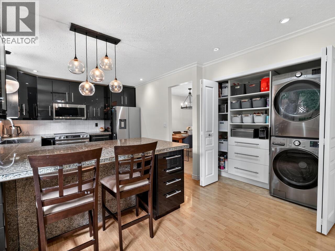 1131 Lombardy Drive, Port Coquitlam, British Columbia  V3B 5Z1 - Photo 3 - R3058309
