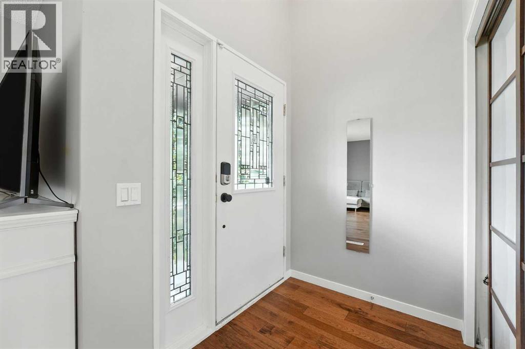 Property at 123 Silverstone Road NW image 4