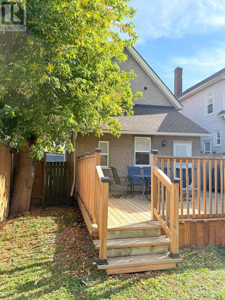 4577 Victoria Avenue, Niagara Falls, Ontario  L2E 4B5 - Photo 25 - X12461605