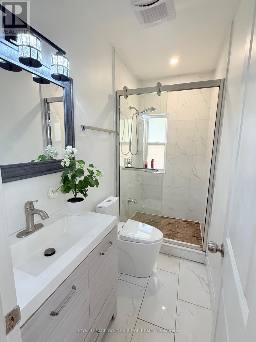 4577 Victoria Avenue, Niagara Falls, Ontario  L2E 4B5 - Photo 9 - X12461605