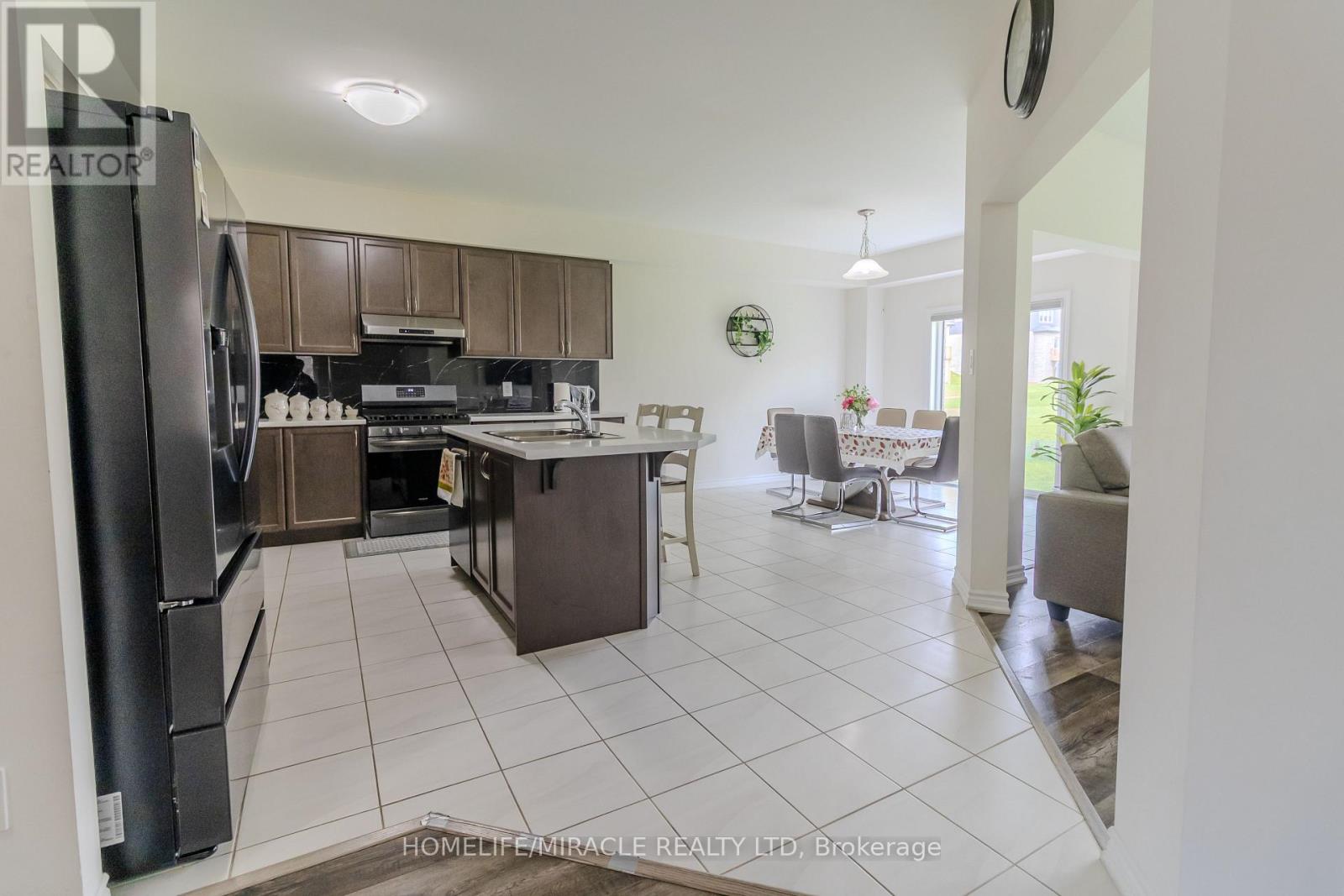 75 Hitchman Street, Brant, Ontario  N3L 0M1 - Photo 13 - X12461679
