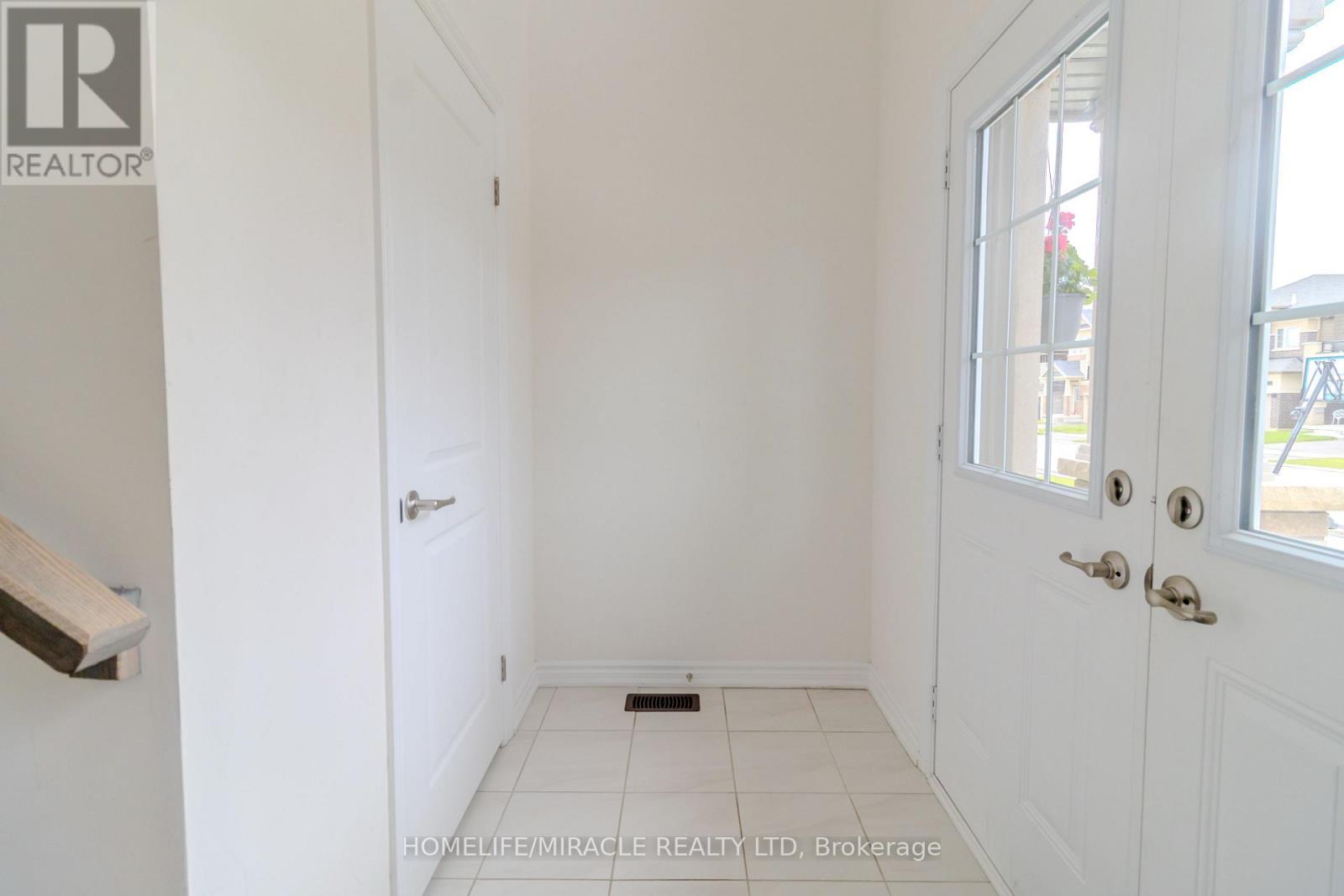 75 Hitchman Street, Brant, Ontario  N3L 0M1 - Photo 8 - X12461679