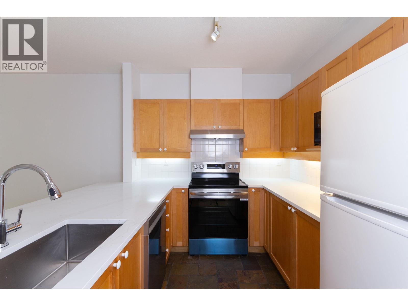 202 1820 E Kent Avenue, Vancouver, British Columbia  V5P 2S7 - Photo 8 - R3048499
