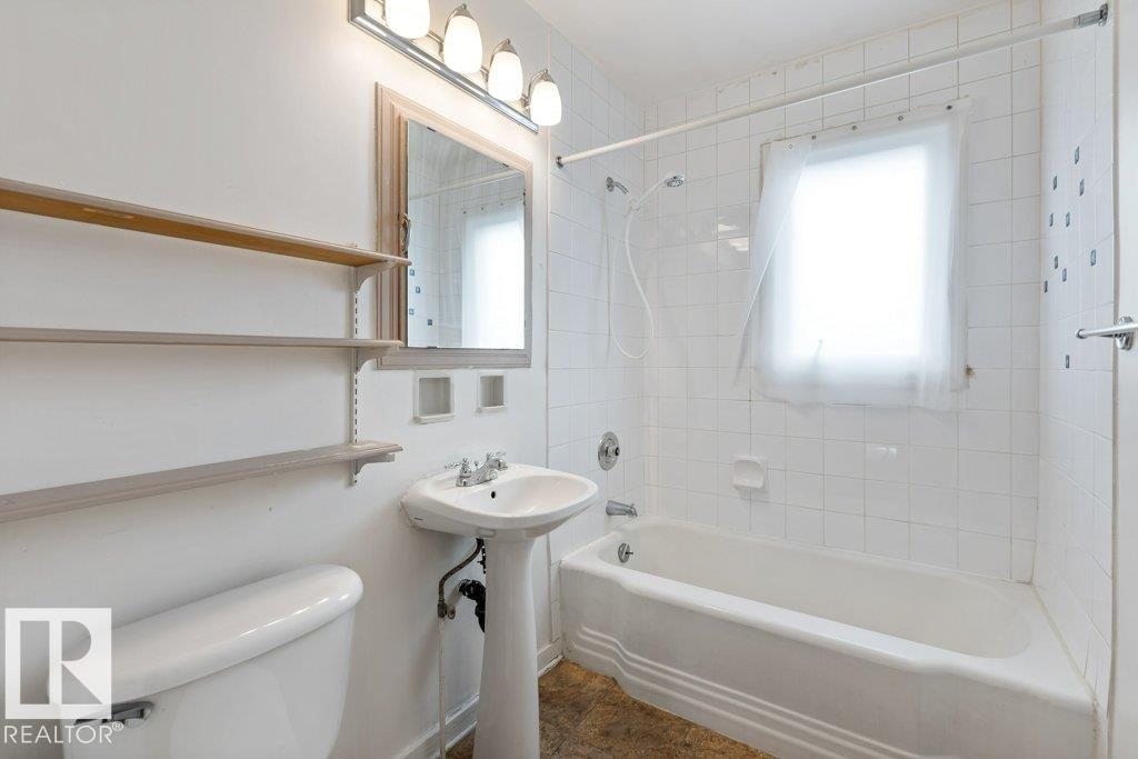 11208 79 St Nw, Edmonton, Alberta  T5B 2J7 - Photo 12 - E4462053