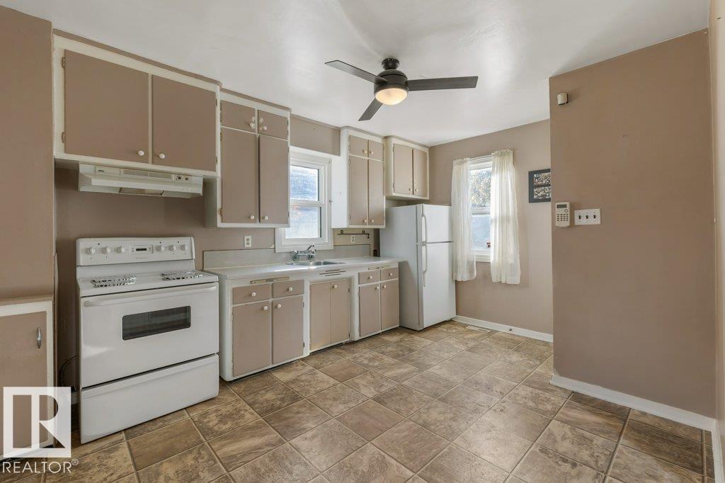 11208 79 St Nw, Edmonton, Alberta  T5B 2J7 - Photo 5 - E4462053