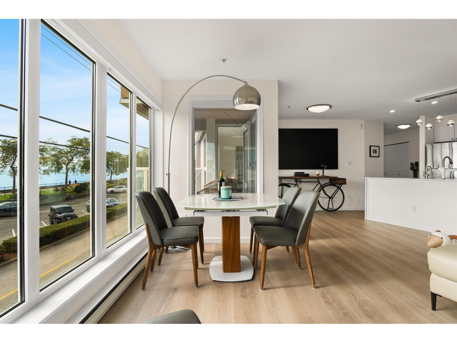 206 1119 Vidal Street, White Rock, British Columbia  V4B 3T4 - Photo 11 - R3058347